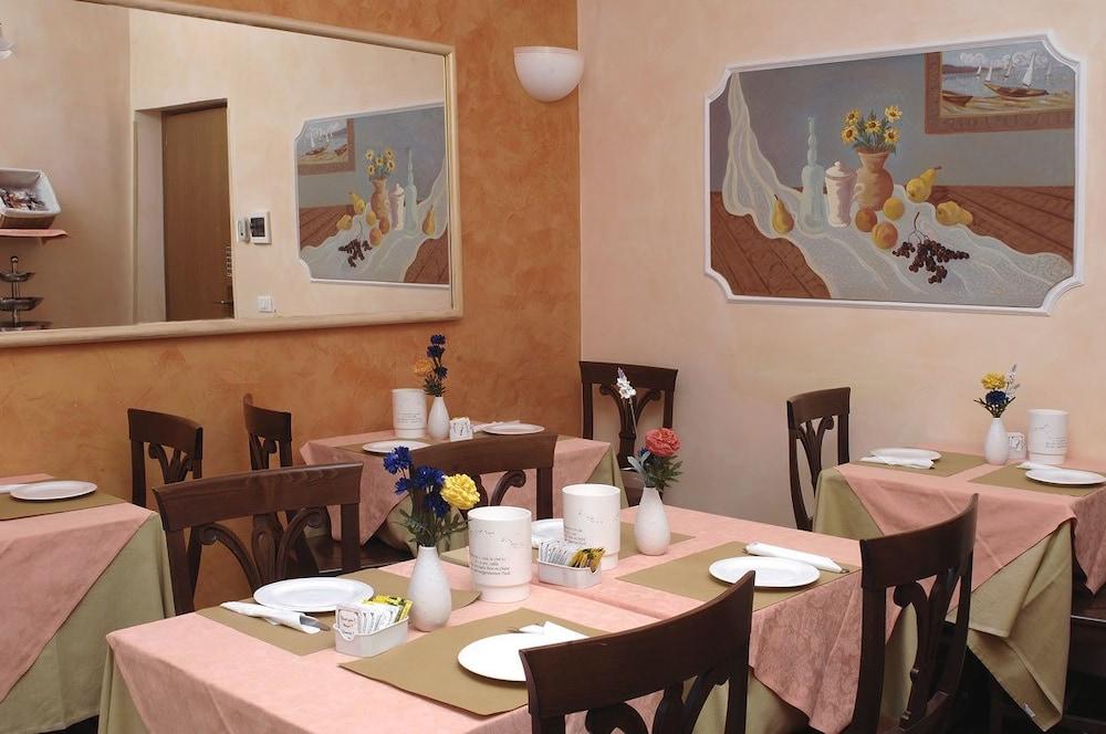 Relais Dante E Beatrice Bed & Breakfast Флоренция Екстериор снимка