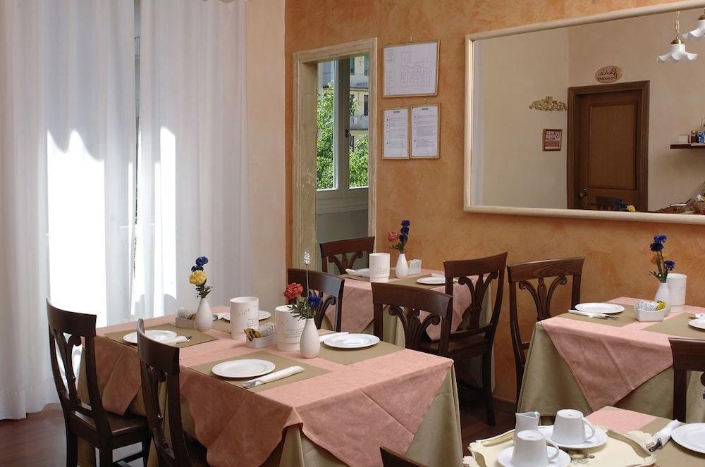 Relais Dante E Beatrice Bed & Breakfast Флоренция Екстериор снимка