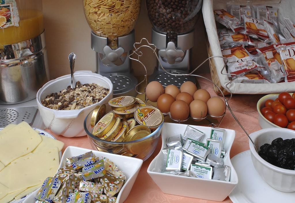 Relais Dante E Beatrice Bed & Breakfast Флоренция Екстериор снимка